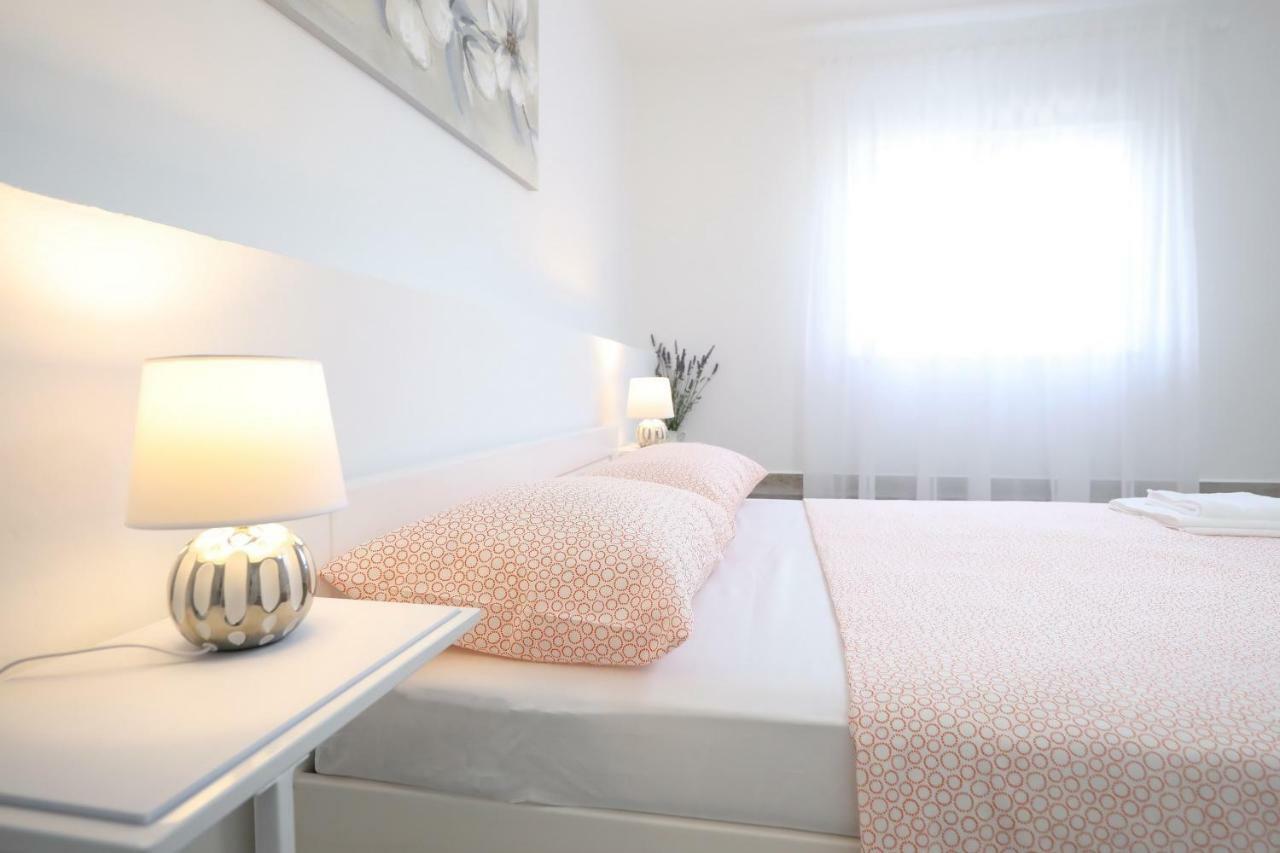 Apartmani Neva, Pridraga Buitenkant foto