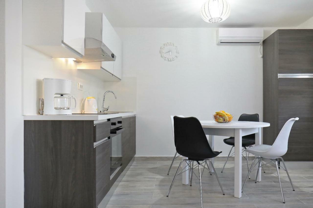 Apartmani Neva, Pridraga Buitenkant foto